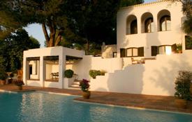 Villa – Ibiza, Balearen, Spanien. 13 200 €  pro Woche
