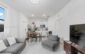 4-zimmer haus in der stadt 277 m² in Miami, Vereinigte Staaten. $850 000