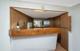 6-zimmer haus in der stadt in Etobicoke, Kanada. C$1 468 000