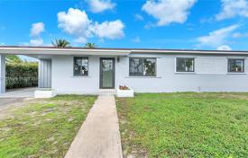 3-zimmer haus in der stadt 159 m² in Miami, Vereinigte Staaten. $620 000