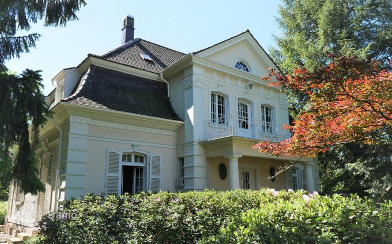 Anzeige #1783959 in Baden-Baden, Baden-Württemberg, Deutschland — Villa