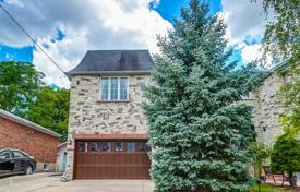 5-zimmer haus in der stadt in North York, Kanada. C$1 957 000