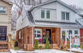 4-zimmer stadthaus in East York, Kanada. C$1 292 000