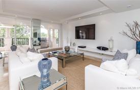 Wohnung – Fisher Island Drive, Miami Beach, Florida,  Vereinigte Staaten. $1 350 000
