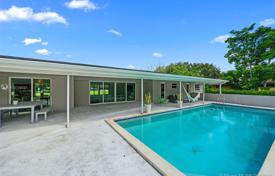 Villa – Miami, Florida, Vereinigte Staaten. $1 075 000