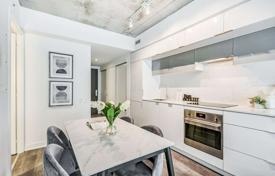 1-zimmer wohnung in Roehampton Avenue, Kanada. C$842 000