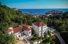 9-zimmer villa 485 m² in Sveti Stefan, Montenegro. 8 000 000 €