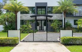 Villa – South Miami, Florida, Vereinigte Staaten. $2 249 000
