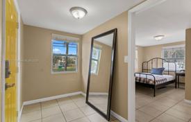 4-zimmer haus in der stadt 120 m² in Miami, Vereinigte Staaten. $550 000