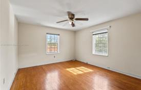 4-zimmer haus in der stadt 225 m² in Miami, Vereinigte Staaten. $1 000 000