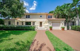 Villa – Miami Beach, Florida, Vereinigte Staaten. $2 199 000