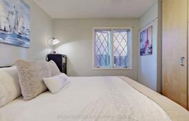 5-zimmer haus in der stadt in Scarborough, Kanada. C$1 242 000