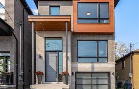 Haus in der Stadt – Etobicoke, Toronto, Ontario,  Kanada. C$1 742 000