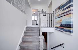 3-zimmer haus in der stadt in North York, Kanada. C$2 134 000