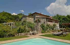 Villa – Gaiole In Chianti, Siena, Toskana,  Italien. 1 100 000 €