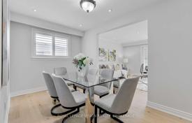 9-zimmer haus in der stadt in Scarborough, Kanada. C$1 277 000