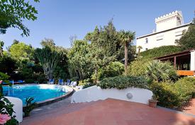 Villa – Ischia, Campania, Italien. 14 000 €  pro Woche