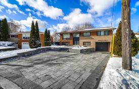 4-zimmer haus in der stadt in North York, Kanada. C$1 736 000