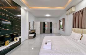 4-zimmer villa 220 m² in Pattaya, Thailand. $238 000