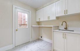7-zimmer haus in der stadt in Scarborough, Kanada. C$2 501 000