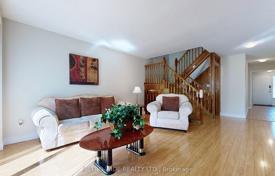 10-zimmer haus in der stadt in Etobicoke, Kanada. C$1 252 000