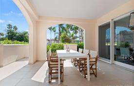 Eigentumswohnung – Fisher Island Drive, Miami Beach, Florida,  Vereinigte Staaten. $3 200 000