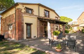 2-zimmer wohnung 200 m² in Sinalunga, Italien. 595 000 €
