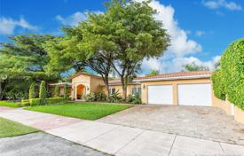 Villa – Coral Gables, Florida, Vereinigte Staaten. 1 252 000 €