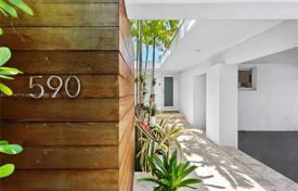 Haus in der Stadt – Miami Beach, Florida, Vereinigte Staaten. $2 450 000