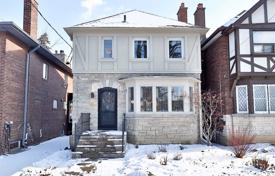 Haus in der Stadt – East York, Toronto, Ontario,  Kanada. C$2 037 000
