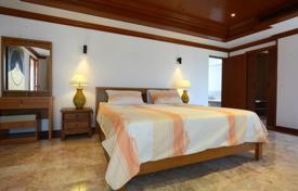 3-zimmer villa in Surin Beach, Thailand. $1 900  pro Woche