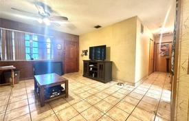3-zimmer haus in der stadt 223 m² in Hialeah, Vereinigte Staaten. $575 000