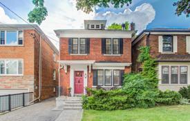 5-zimmer haus in der stadt in Old Toronto, Kanada. C$1 914 000