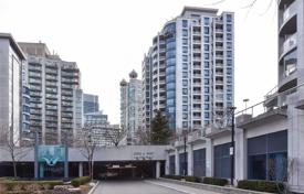 2-zimmer wohnung in Lake Shore Boulevard West, Kanada. C$704 000