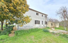 8-zimmer haus in der stadt 370 m² in Pula, Kroatien. 490 000 €