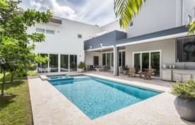 Villa – Miami, Florida, Vereinigte Staaten. 2 589 000 €