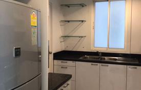 3-zimmer appartements in eigentumswohnungen in Khlong Toei, Thailand. $2 640  pro Woche