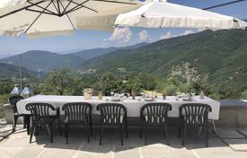 Villa – Fivizzano, Toskana, Italien. 895 000 €