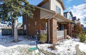 4-zimmer haus in der stadt in East York, Kanada. C$1 693 000