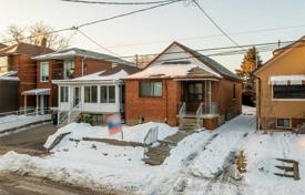 10-zimmer haus in der stadt in York, Kanada. C$1 558 000