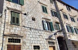 12-zimmer haus in der stadt 450 m² in Sibenik, Kroatien. 1 650 000 €