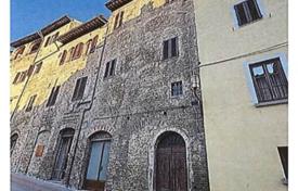 5-zimmer wohnung 350 m² in San Gimignano, Italien. 790 000 €
