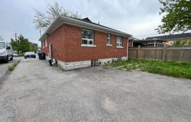 8-zimmer haus in der stadt in Scarborough, Kanada. C$1 771 000