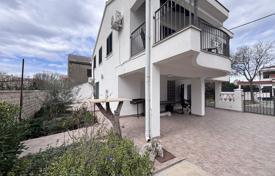 6-zimmer haus in der stadt 175 m² in Zadar County, Kroatien. 390 000 €