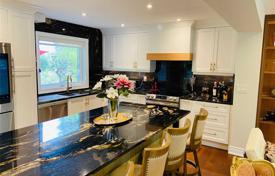 6-zimmer haus in der stadt in North York, Kanada. C$2 178 000