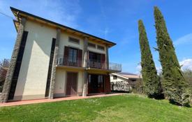 5-zimmer villa 450 m² in Quarrata, Italien. 1 000 000 €