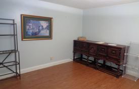 5-zimmer haus in der stadt in York, Kanada. C$1 068 000