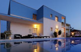 4-zimmer villa 380 m² in Split, Kroatien. 850 000 €