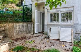 Zu verkaufen, Zagreb, Gornji grad, Zweizimmerwohnung, Garten. 220 000 €
