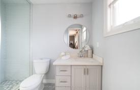 9-zimmer haus in der stadt in Scarborough, Kanada. C$1 745 000